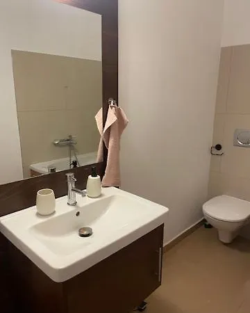 Pistacia 2 Priame Centrum Bb